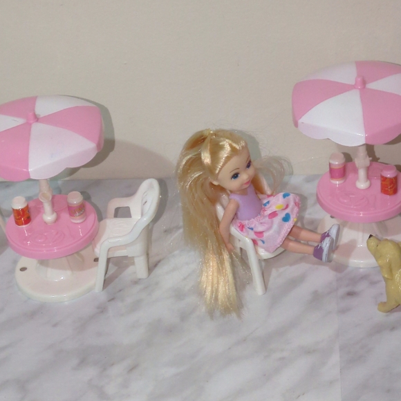 Barbies  doll - Picture 6 of 9